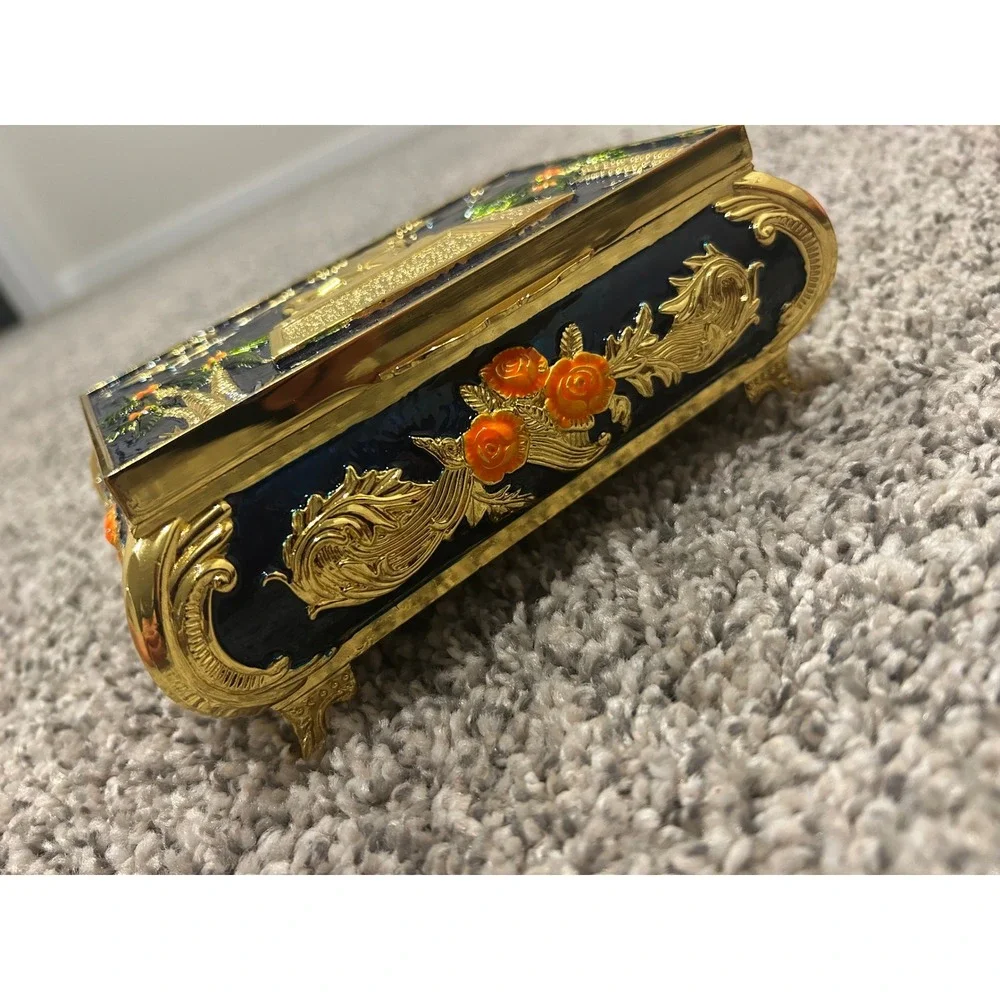 Lion‎ of Babylon Iraq Sphinx Ochre Jewelry Box Enameled Gold Plated Trinket Case